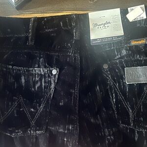 Women Wrangler Retro Distressed Black Jeans for